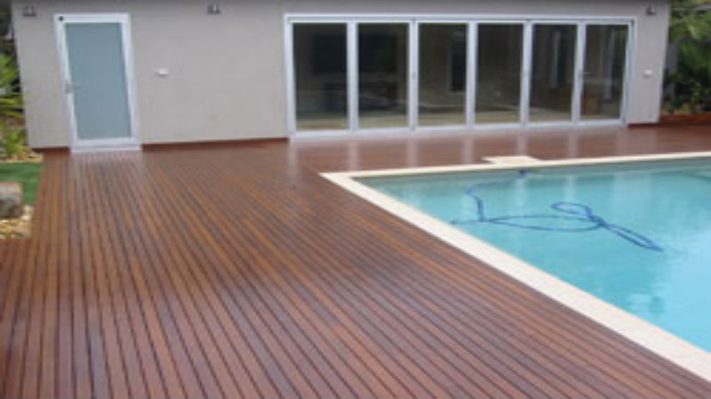 Deck Cleaning And Staining – Do You Need To Hire An Expert?